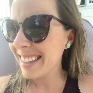 Meet your Posher, Liane